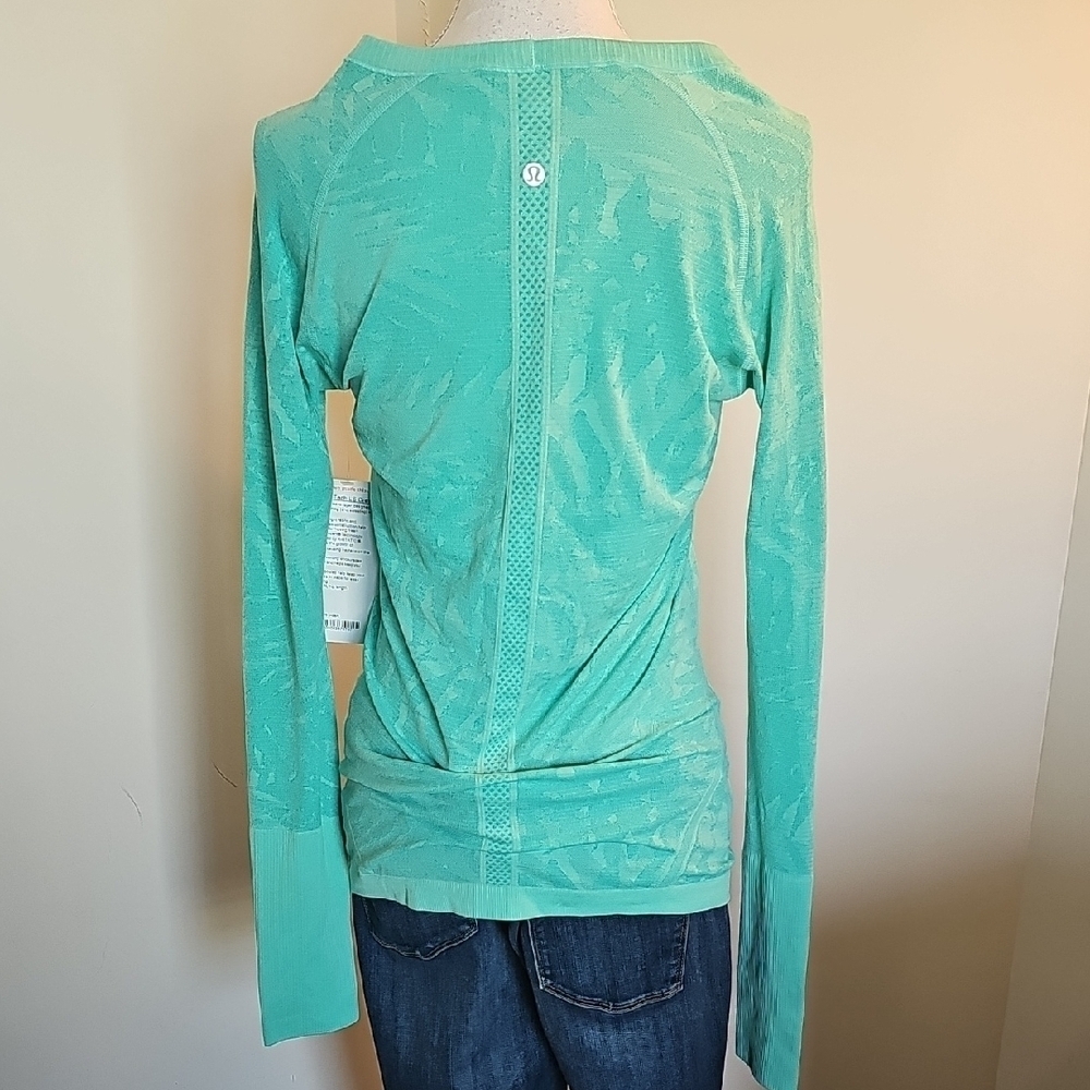 Lululemon Athletica Aqua Long Sleeve Top - Picture 4 of 8